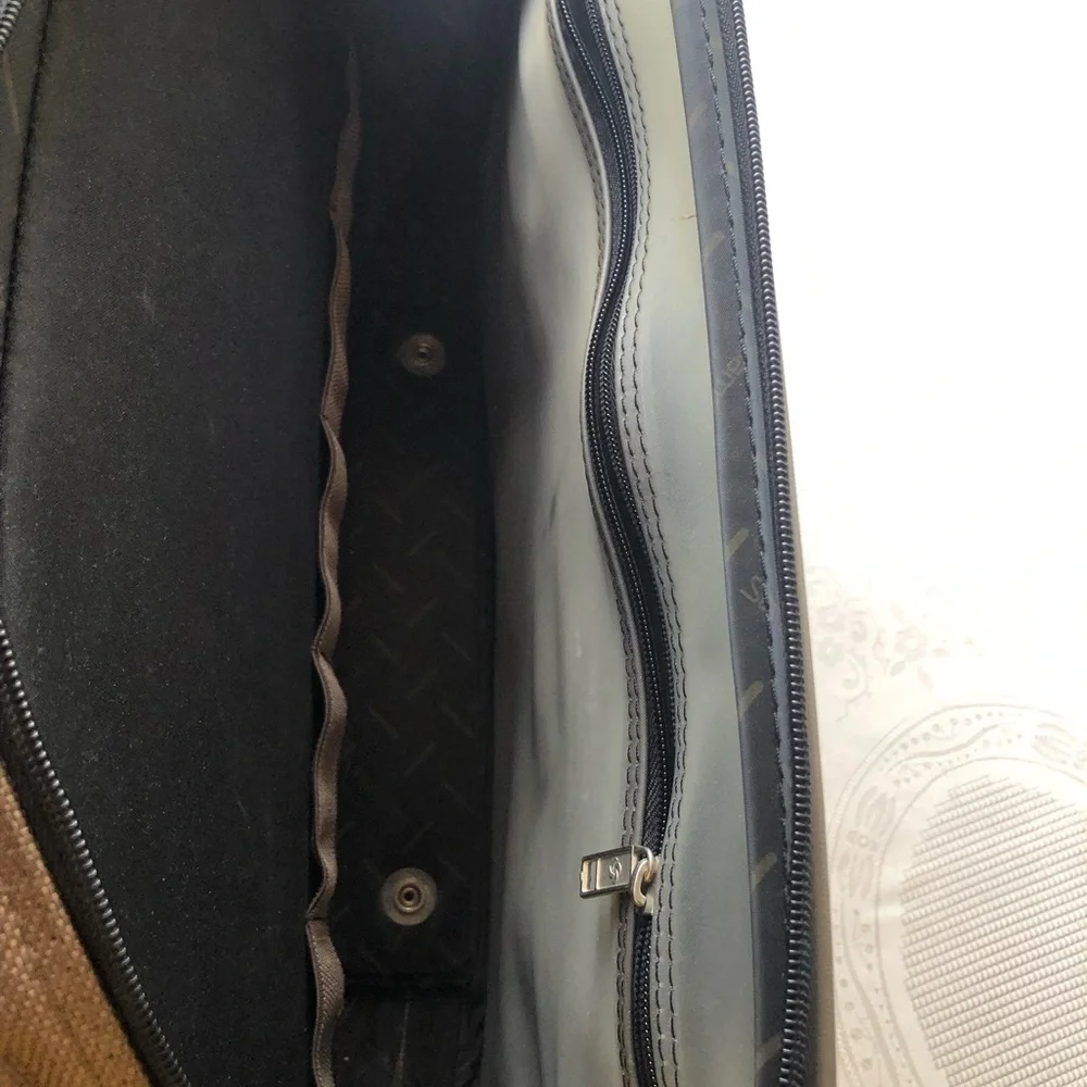 Samsonite Tan/Black Medium Duffel Carry-On All Travel Bag Messenger/GYM Tote